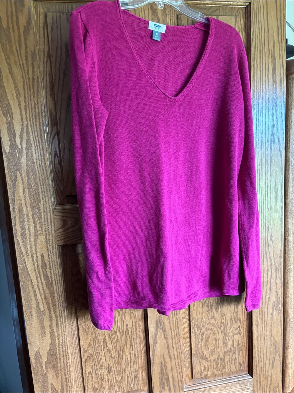 Old Navy Women's V-Neck Sweater in Fuchsia Pink Tall XL